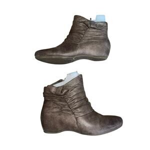 Bare Traps Womens Sakari Round Toe Ankle Fashion Boots Size 8.5 Booties